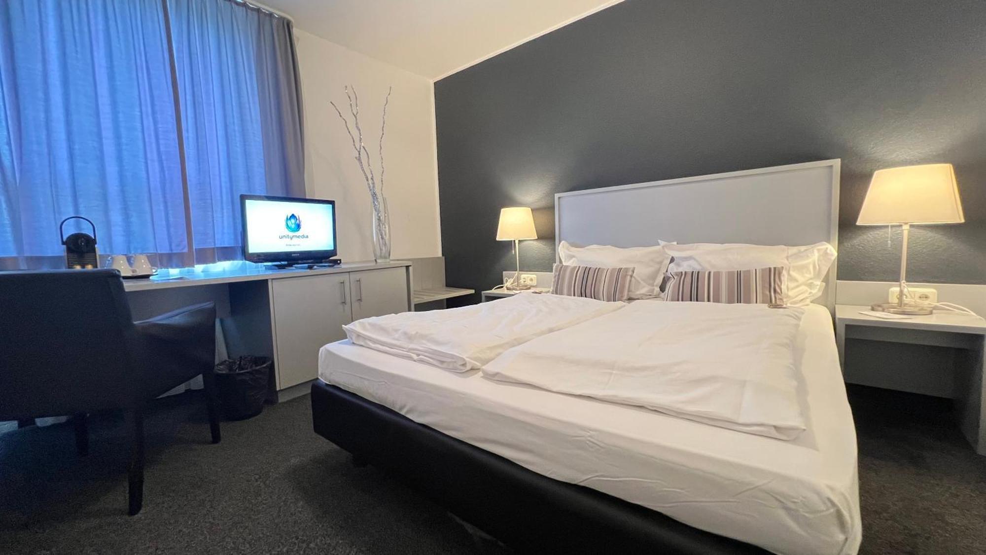 Hotel Medo Koeln Exteriör bild